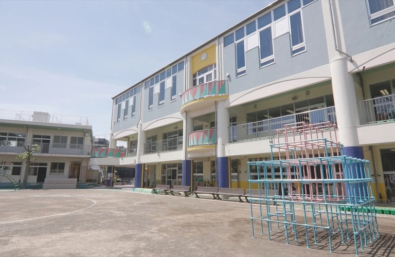 園庭での保育 | 大田区の幼稚園なら学校法人池上みどり幼稚園